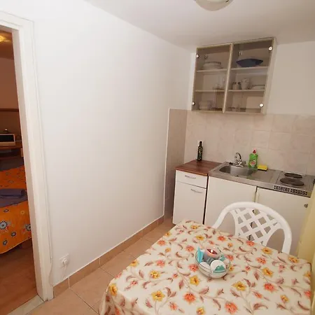 Sveti Nikola Apartment