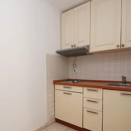 Sveti Nikola Apartment